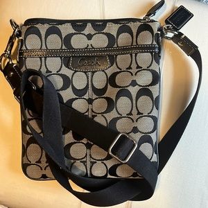 coach signature crossbody bag